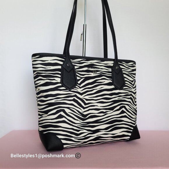 MICHAEL KORS Eva Small Nylon Tote with Animal Print- Black Multi 🎈$98. - Picture 3 of 16